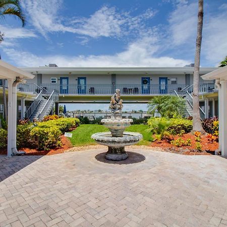 102-Tiny Treasure-Waterfront With Heated Pool Lejlighed St. Pete Beach Eksteriør billede