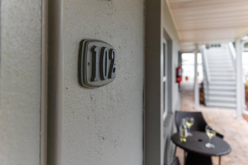 102-Tiny Treasure-Waterfront With Heated Pool Lejlighed St. Pete Beach Eksteriør billede