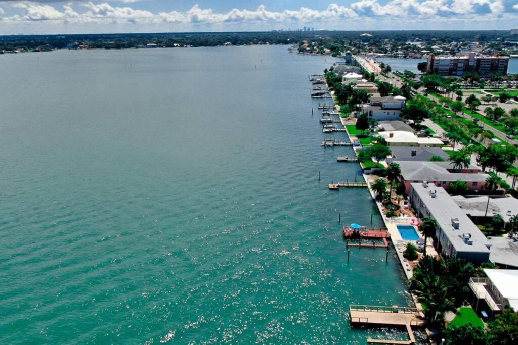 102-Tiny Treasure-Waterfront With Heated Pool Lejlighed St. Pete Beach Eksteriør billede
